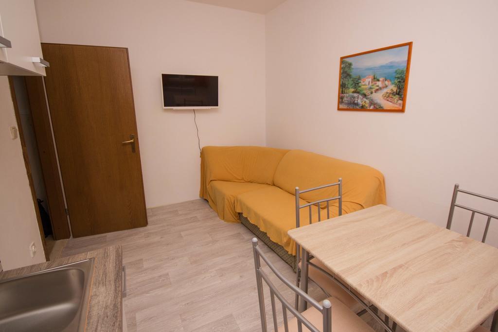 Apartments Mornar Poljica  エクステリア 写真
